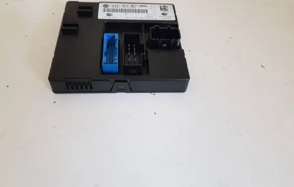 Audi Q7 4L Comfort/convenience module 4L0907289A 5DK00876282 4L0910289D
