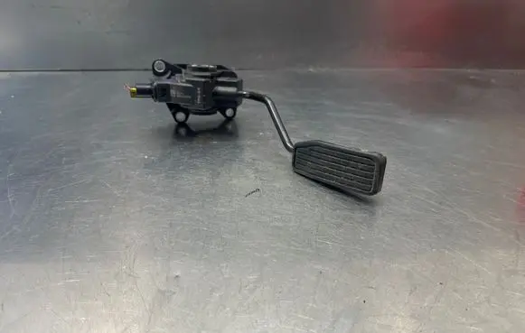 Honda Civic Accelerator throttle pedal 02076431539 11071c