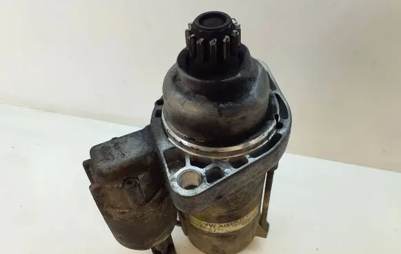 Volkswagen Touran I Starter motor 02M911024A TS18ER123