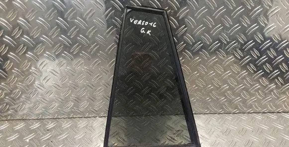 Toyota Verso Rear vent window glass 
