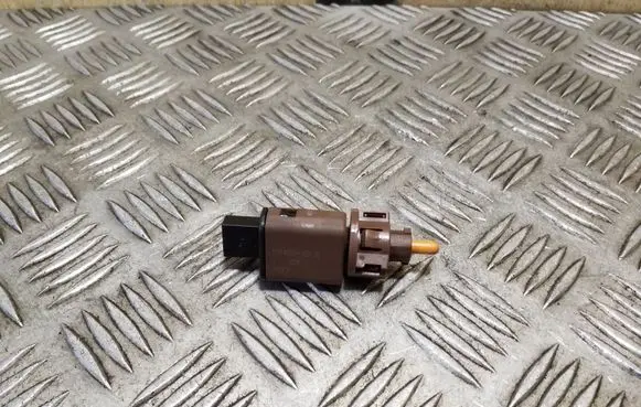 Tesla Model 3 Brake pedal sensor switch 104468100B