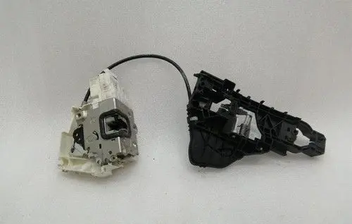 Mercedes-Benz ML W164 Front door lock A1647302835