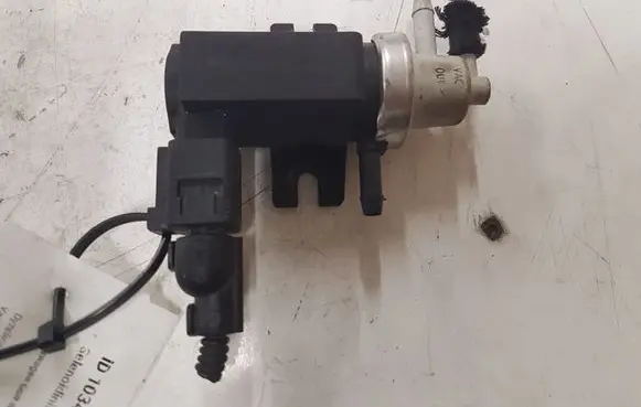 Volkswagen Golf IV Turbo solenoid valve 1J0906627 72290320