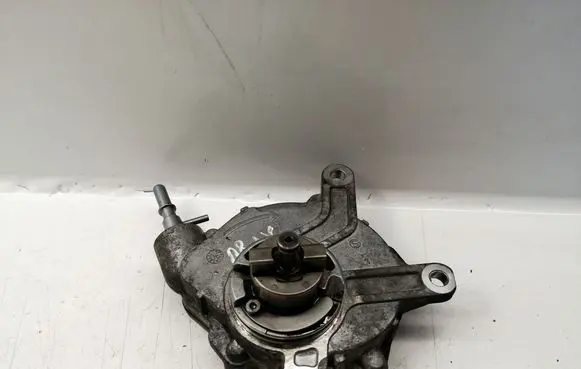 Toyota Avensis T250 Vacuum pump 293000R010