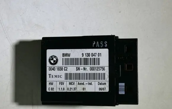 BMW 5 E60 E61 Seat belt warning relay 9130047