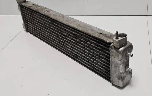 BMW M6 Engine oil radiator 2284260 Y8563001 BL7390