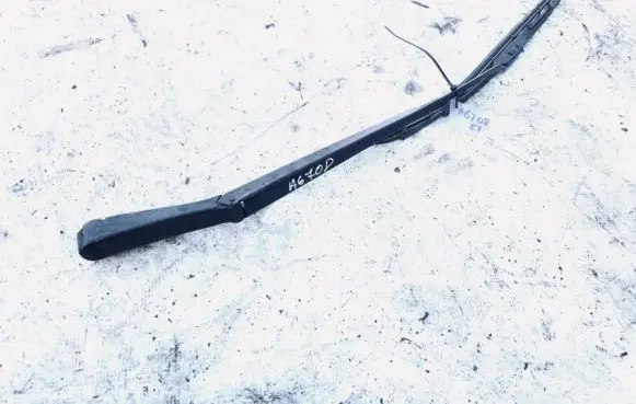 Ford Focus Front wiper blade arm xs4117527ab