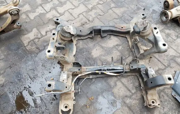Suzuki Grand Vitara II Front subframe