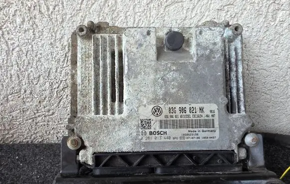 Volkswagen Golf V Engine control unit/module 03G906021NK