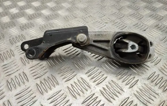 Citroen C4 Cactus Engine mount bracket 9802483780