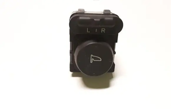 Wing mirror switch