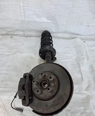Opel Mokka Front wheel hub spindle knuckle 95137357