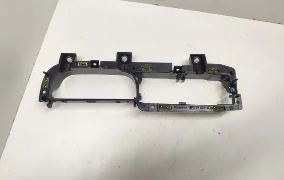 Volkswagen PASSAT B5.5 Other front door trim element 3B1867179B