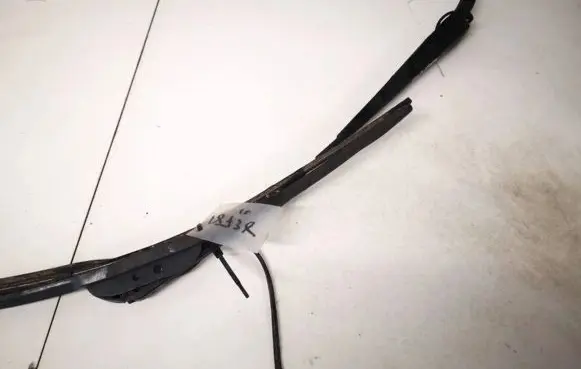 Volvo V70 Front wiper blade arm 8624266 8624243