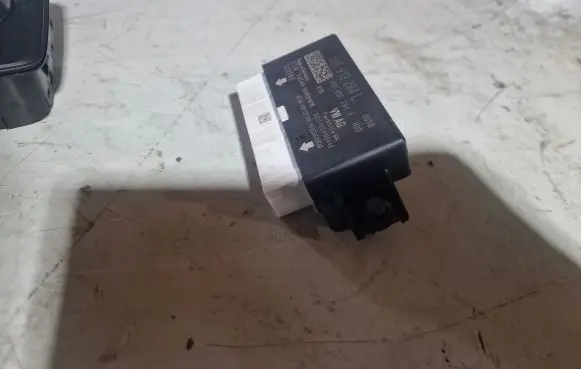 Volkswagen PASSAT B8 Parking PDC control unit/module 5Q0919294L