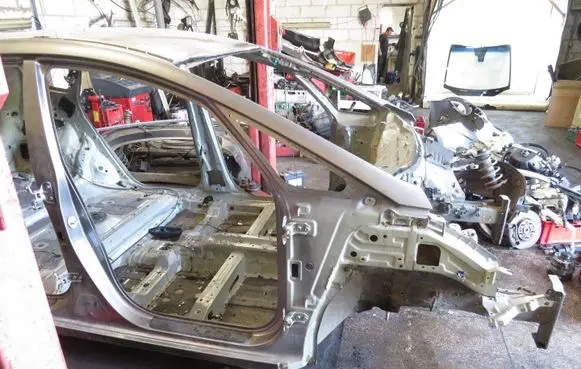 KIA Carens III Side car body part GMAUTO4574097