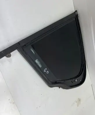 BMW 5 F10 F11 Rear vent window glass 7311246 604219