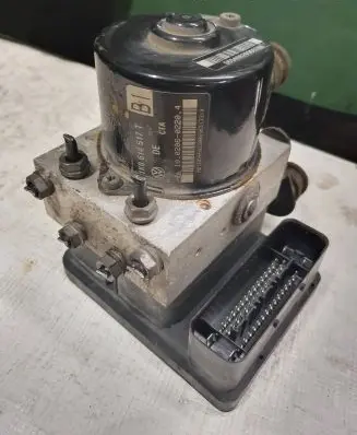 Volkswagen Touran I ABS Pump 1K0907379AA H13S0102 00005305G1
