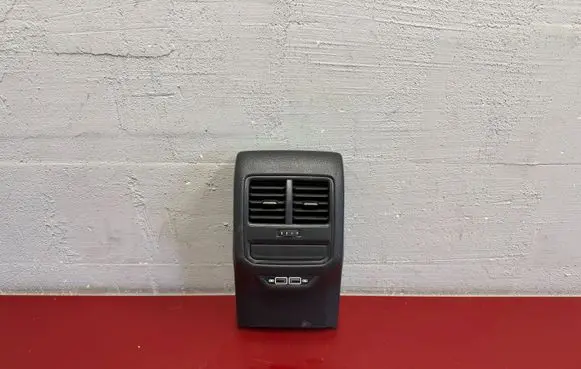 Volkswagen PASSAT B8 USA Rear air vent grill 561864298G 561863289D 561864298