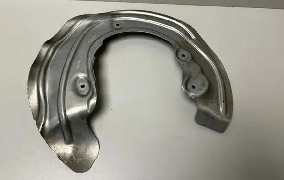 BMW X3 G01 Front brake disc dust cover plate 6870529