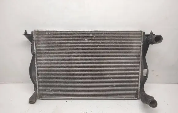 Audi A6 S6 C6 4F Coolant radiator