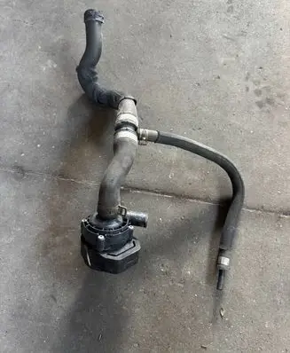 Mercedes-Benz C W205 Engine coolant pipe/hose A2058301202