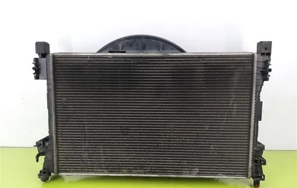 Mercedes-Benz C W203 Coolant radiator A2035000193KZ
