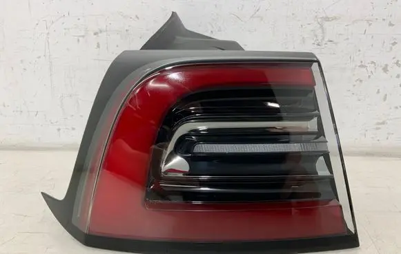Rear/tail lights