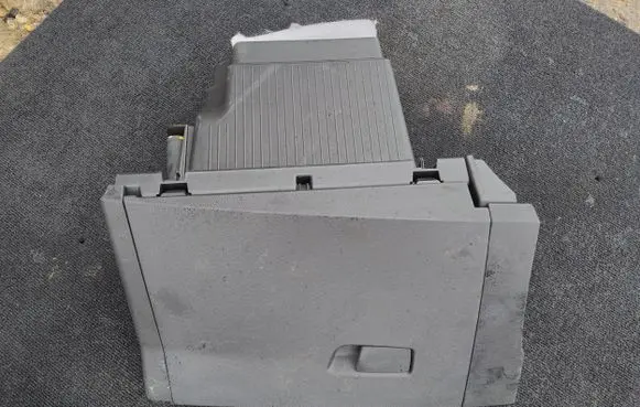Renault Clio V Glove box set 681086124R