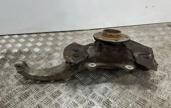BMW 5 F10 F11 Front wheel hub 6850154