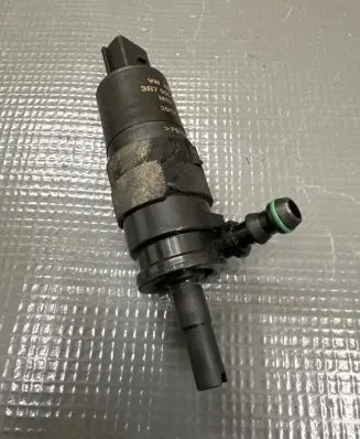 Audi A6 S6 C7 4G Headlight washer pump 3B7955681 26114