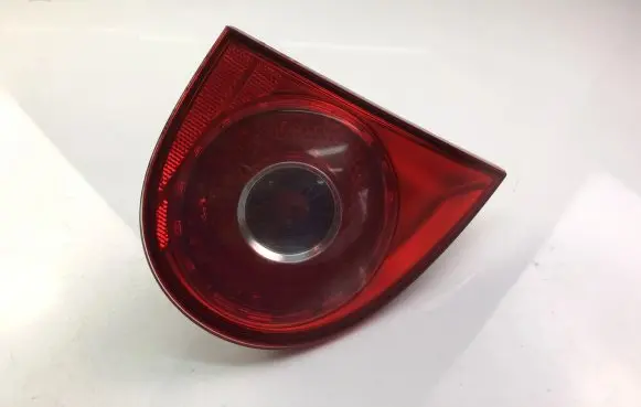 Volkswagen Golf V Tailgate rear/tail lights 1K6945093G