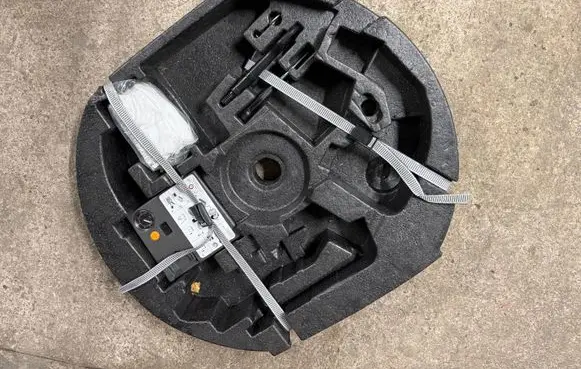 Volkswagen Touran II Tool box 1T0012109