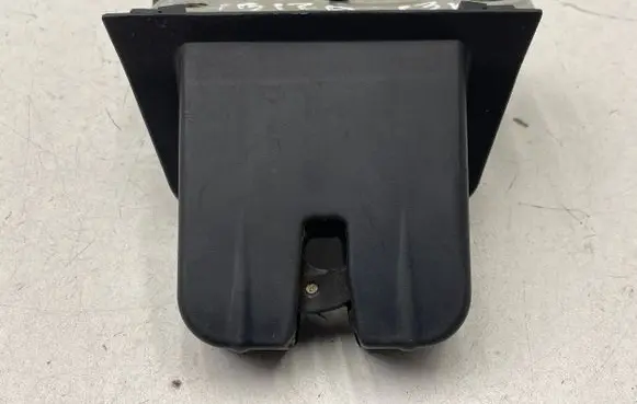 Seat Ibiza IV (6J,6P) Loading door lock 