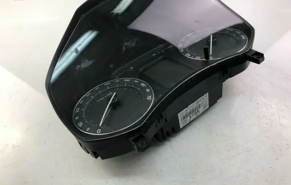 Skoda Octavia Mk2 (1Z) Speedometer (instrument cluster) 1Z0920810B K3835