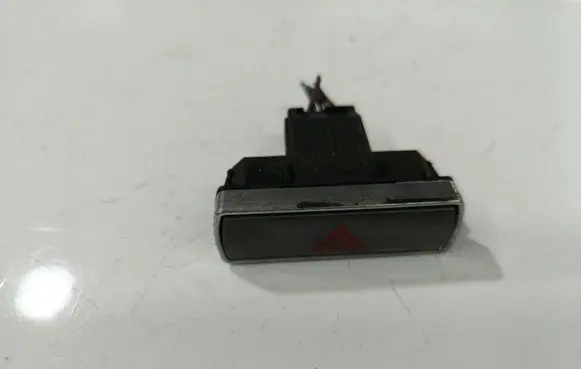 Ford Mondeo MK IV Hazard light switch 6M2T13A350AB