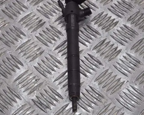 Audi A4 S4 B8 8K Fuel injector 04B27728363983AA