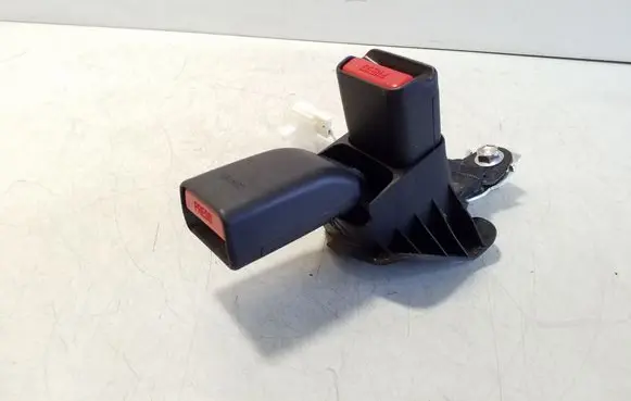 Rear seatbelt buckle