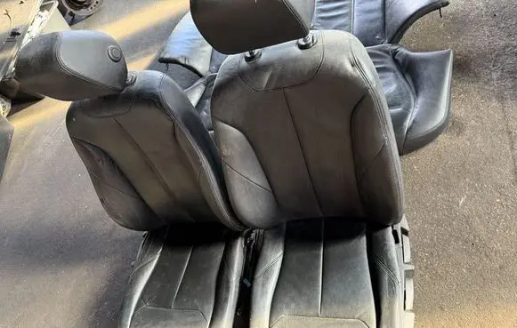 Seat set