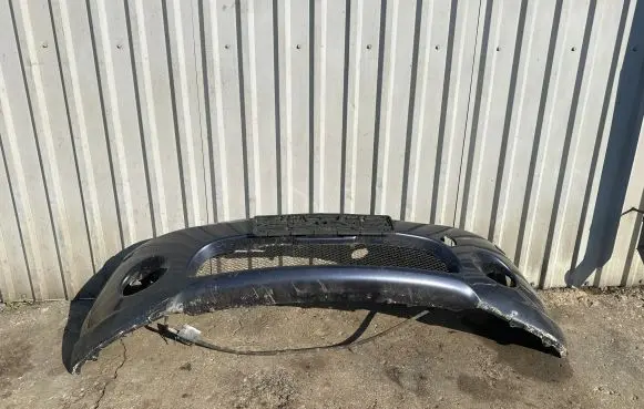 Mitsubishi Grandis Front bumper