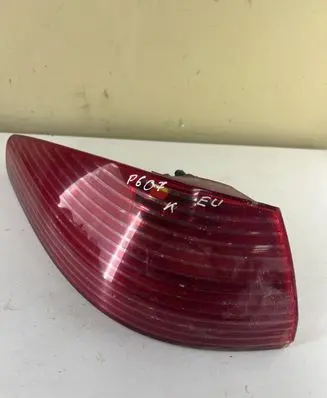 Peugeot 607 Rear/tail lights
