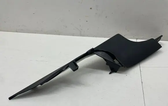 Tesla Model 3 (D) pillar trim (bottom) 108628500F