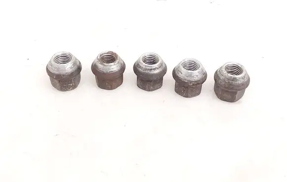 Opel Astra K Nuts/bolts 