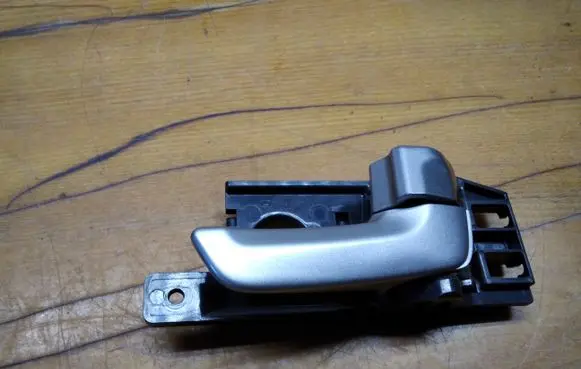 KIA Sportage Front door interior handle 826131F000
