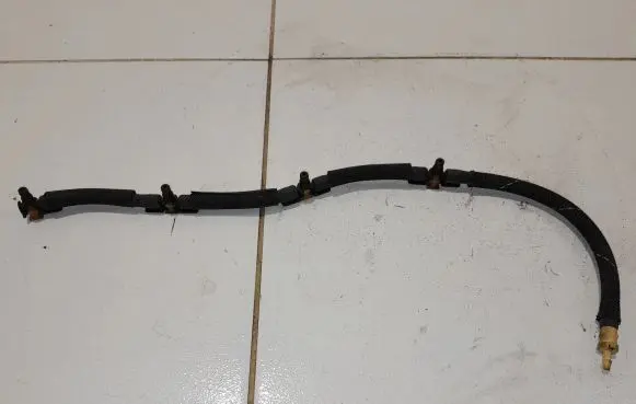 Volkswagen Tiguan Fuel return line/hose 