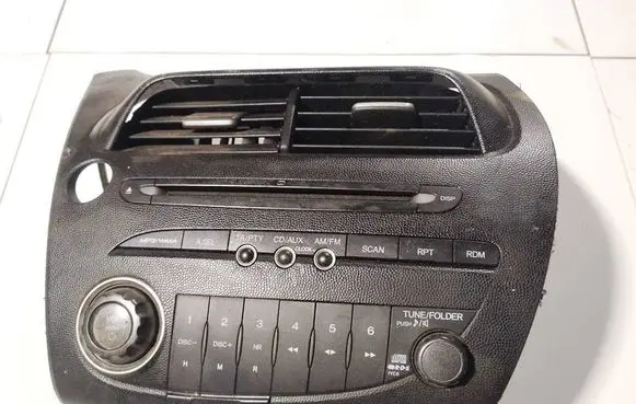 Mitsubishi Colt Radio/CD/DVD/GPS head unit