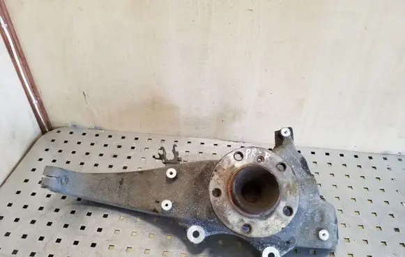 BMW 5 F10 F11 Front wheel hub