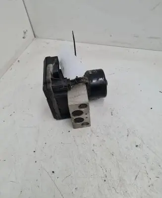 Volkswagen Golf IV ABS Pump 1J0614217B