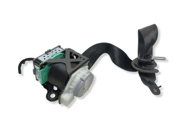 Porsche Cayenne (92A) Rear seatbelt 06042011