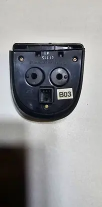 Steering wheel buttons/switches
